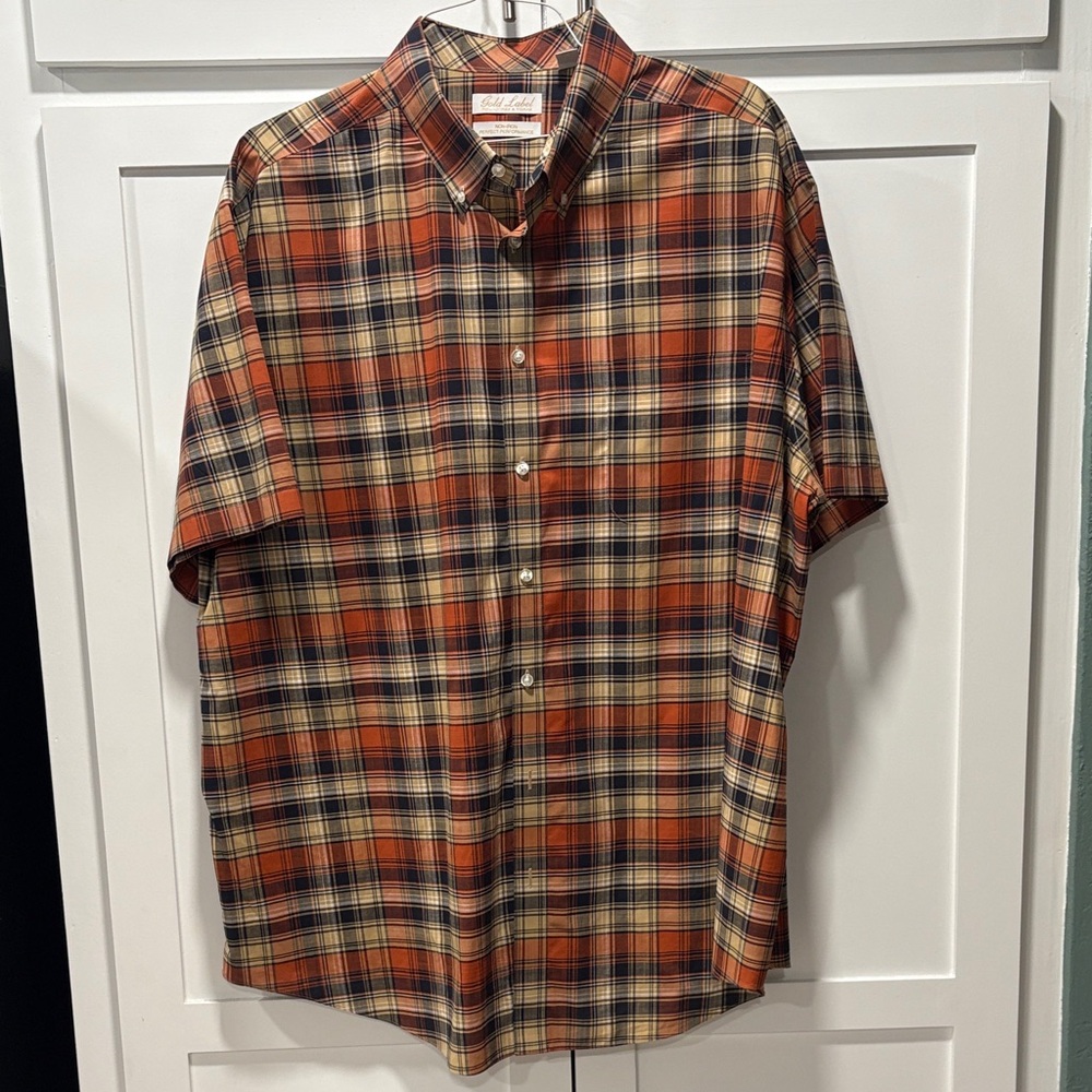 Roundtree & Yorke Men's Plaid Shirt in Red and Navy